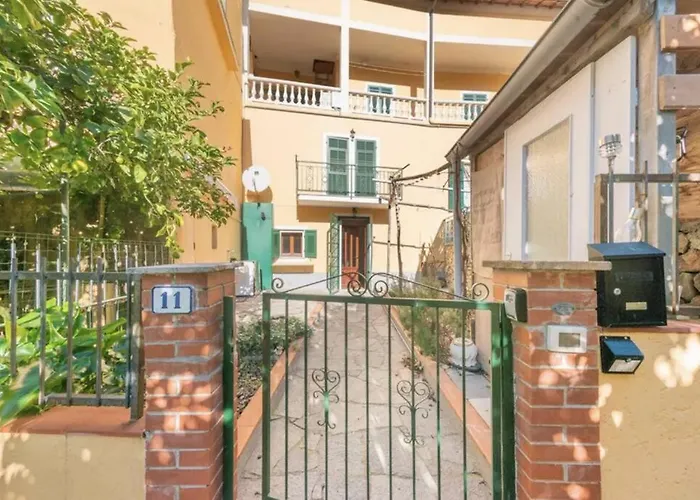 Bright Finalborgo Lejlighed