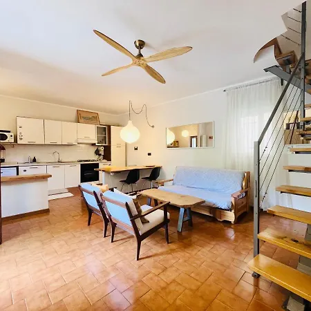 Apartment Bright Finalborgo