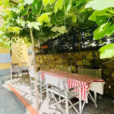 Bright Finalborgo Finale Ligure