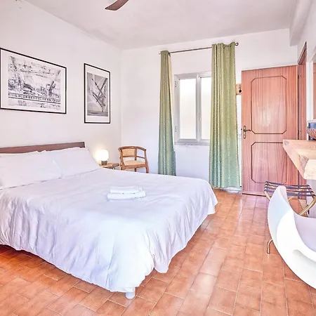 Bright Finalborgo Apartment